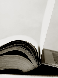 El IVA de los libros impresos es del 4%, mientras que el de los libros digitales es del 21%