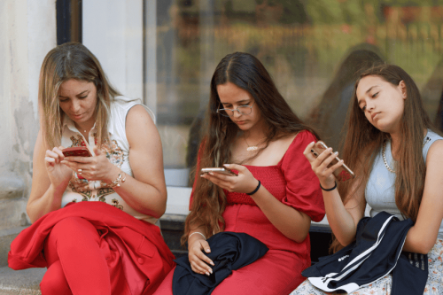 redes sociales menores